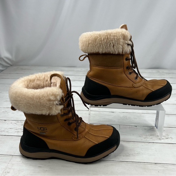 UGG Women’s Adirondack III Winter Sheepskin Boots Size 9 - Picture 5 of 12
